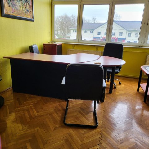 Eladó üzlethelyiség, Debrecenben 1106.25 M Ft, 10 szobás