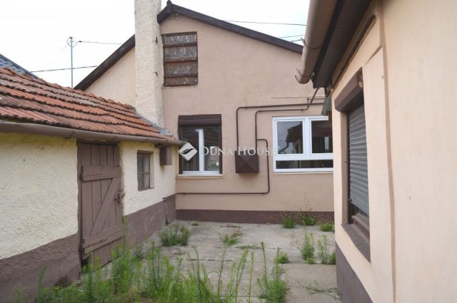 Eladó családi ház, Debrecenben 52 M Ft, 2 szobás
