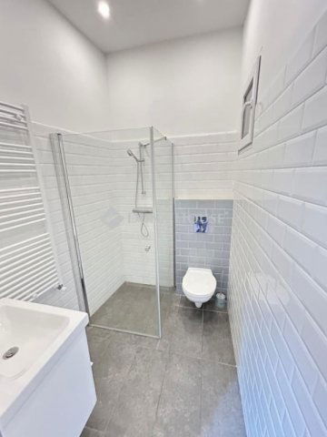 Eladó téglalakás, Budapesten, V. kerületben 199.9 M Ft, 5 szobás