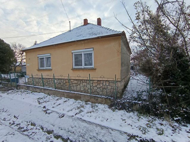 Eladó családi ház, Jánossomorján 49.9 M Ft, 3 szobás