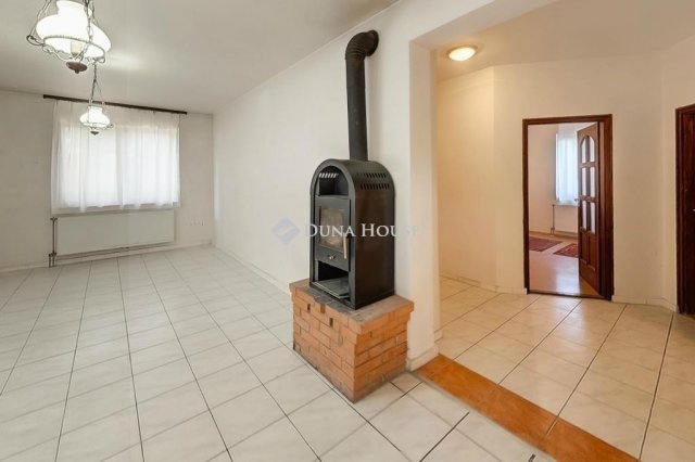 Eladó családi ház, Budapesten, XVII. kerületben 179.9 M Ft