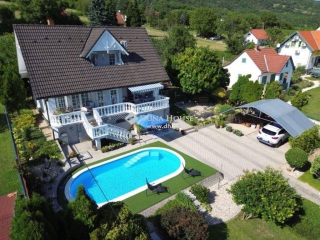 Eladó családi ház, Siklóson 110 M Ft, 4 szobás