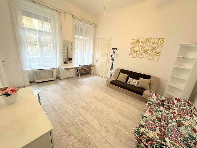 Eladó téglalakás, Budapesten, XIII. kerületben 76 M Ft, 2 szobás