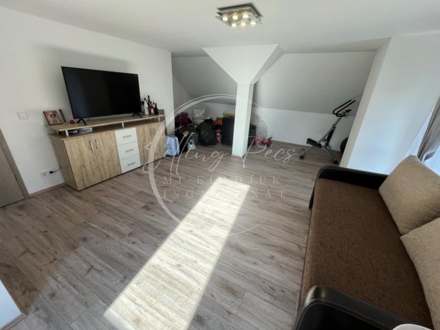 Eladó ikerház, Kozármislenyen, Alkotmány téren 115 M Ft