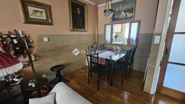 Eladó sorház, Veszprémben 99.5 M Ft, 5 szobás