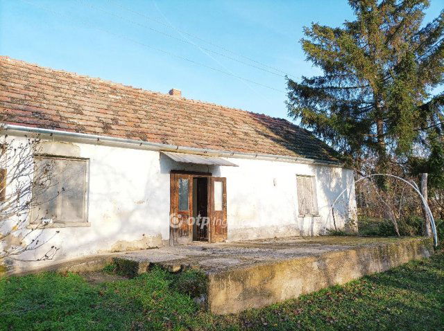 Eladó családi ház, Sümegen 19.9 M Ft, 3 szobás