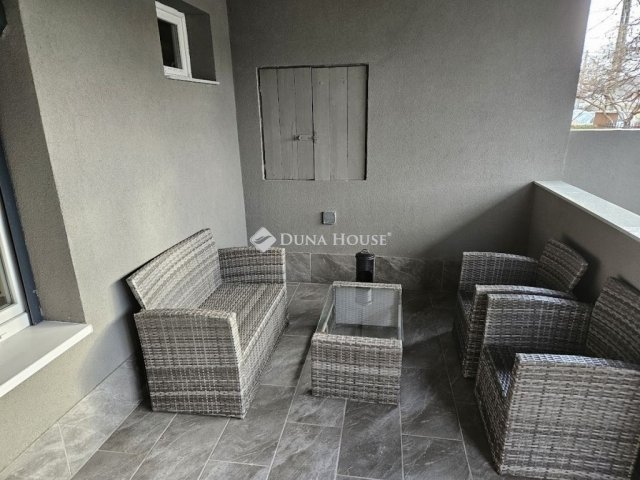 Eladó sorház, Szigethalmon 129 M Ft, 8 szobás