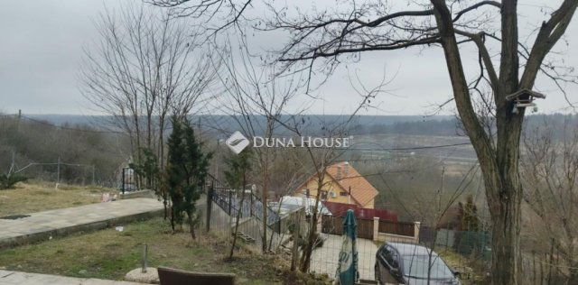 Eladó nyaraló, Isaszegen 79.9 M Ft, 4 szobás