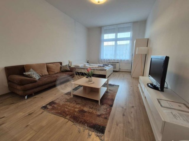 Kiadó téglalakás, albérlet, XIII. kerületben, Váci úton