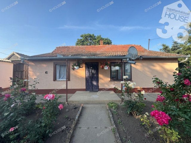 Eladó mezogazdasagi ingatlan, Kunszálláson 23.9 M Ft, 2 szobás