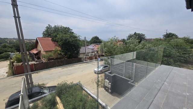 Eladó ikerház, Mogyoródon 129.9 M Ft, 5 szobás