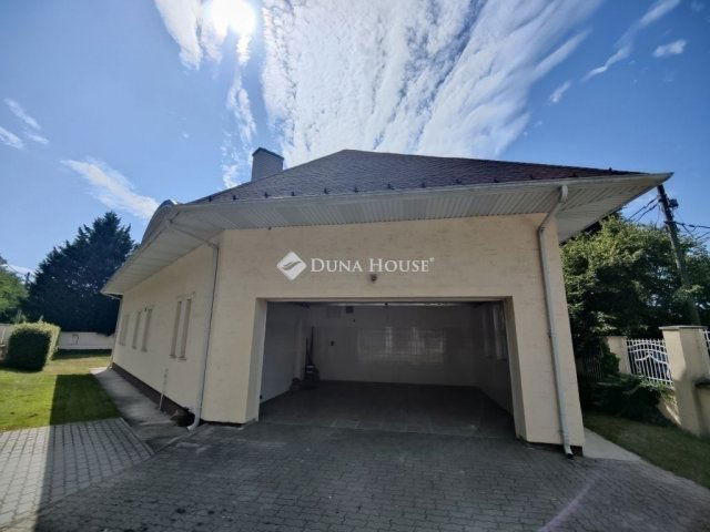 Eladó családi ház, Budapesten, XVIII. kerületben 209 M Ft