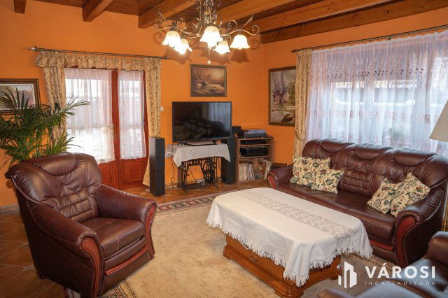 Eladó családi ház, Debrecenben 149 M Ft, 5 szobás