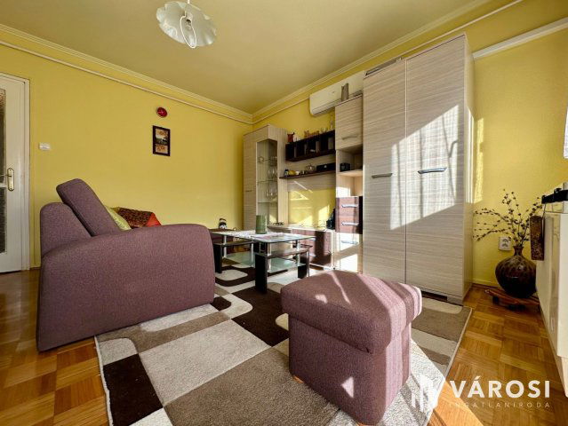 Eladó téglalakás, Salgótarjánban 22 M Ft, 2 szobás