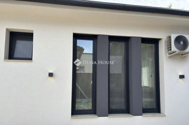 Eladó családi ház, Kecskeméten 124.99 M Ft, 4 szobás