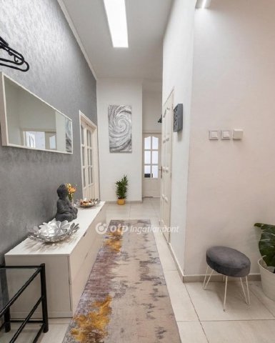 Eladó téglalakás, Budapesten, VI. kerületben 215 M Ft, 3 szobás