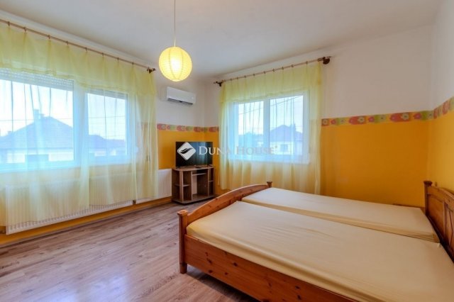 Eladó családi ház, Cserépfaluban 58 M Ft, 6 szobás