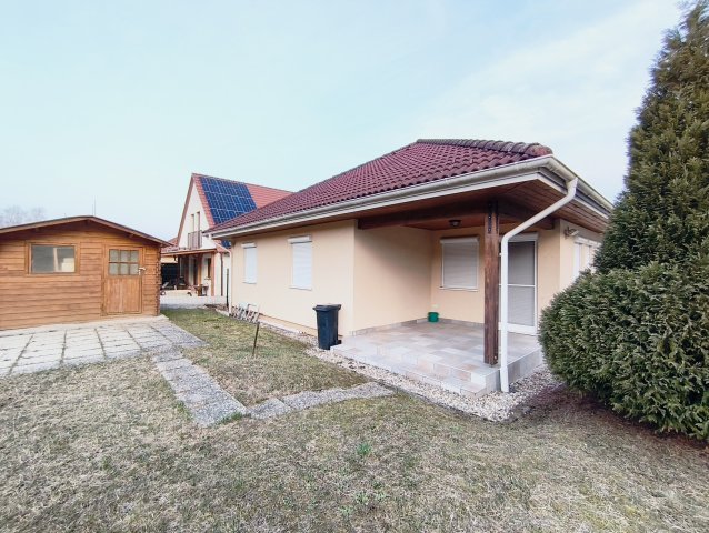 Eladó családi ház, Egerben, Pirittyó utcában 139 M Ft, 3 szobás