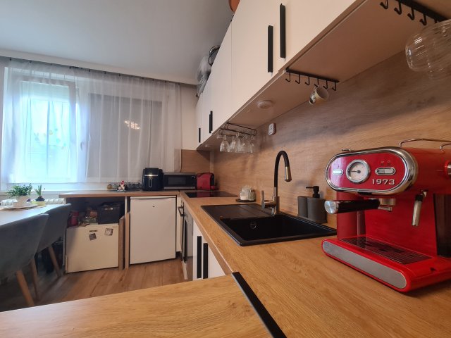 Eladó panellakás, Győrött 52.9 M Ft, 1+3 szobás