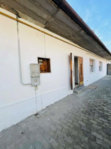 Eladó családi ház, Lábatlanon 30.9 M Ft, 2 szobás