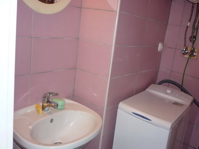 Kiadó téglalakás, albérlet, Pécsett 120 E Ft / hó, 1 szobás