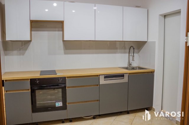 Kiadó téglalakás, albérlet, Szegeden 220 E Ft / hó, 1+2 szobás