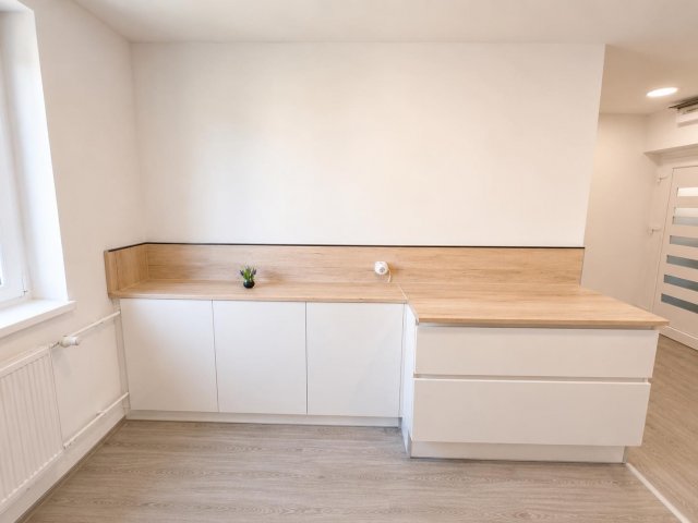 Eladó téglalakás, Komlón, Köztársaság utcában 43.9 M Ft