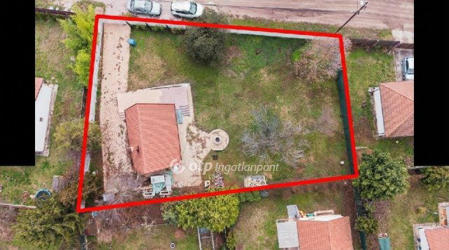 Eladó nyaraló, Csopakon 89.9 M Ft, 2 szobás