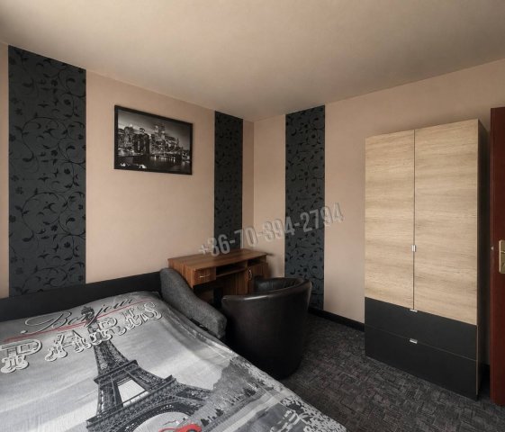 Eladó panellakás, Oroszlányban, Táncsics udvarban 33.5 M Ft