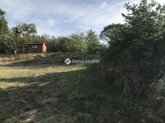 Eladó telek, Sukorón 46.5 M Ft / költözzbe.hu