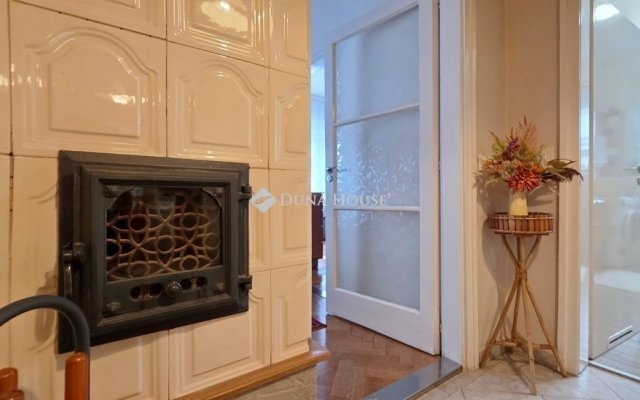 Eladó családi ház, Szombathelyen 96 M Ft, 6 szobás