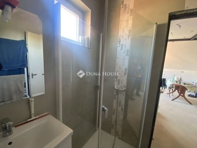 Eladó családi ház, Budapesten, XVIII. kerületben 97 M Ft