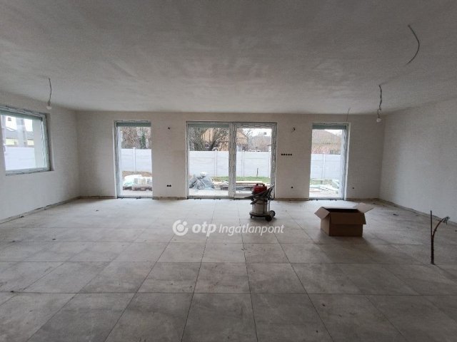 Eladó családi ház, Érden 136.9 M Ft, 4 szobás