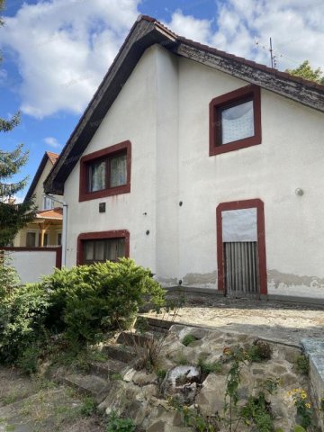 Eladó családi ház, Kecskeméten 69.9 M Ft, 5 szobás