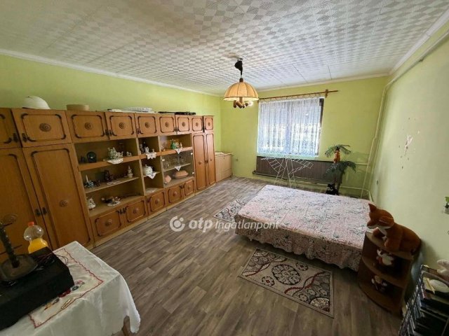 Eladó családi ház, Kondón 30.9 M Ft, 4 szobás