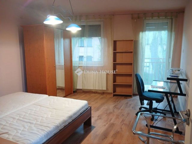 Kiadó téglalakás, albérlet, Debrecenben 350 E Ft / hó, 3 szobás