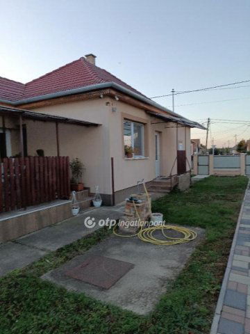 Eladó családi ház, Nyírgyulajon 37.5 M Ft, 2 szobás