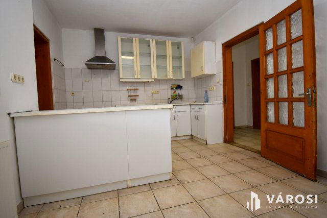 Eladó családi ház, Győrságon 105 M Ft, 5 szobás
