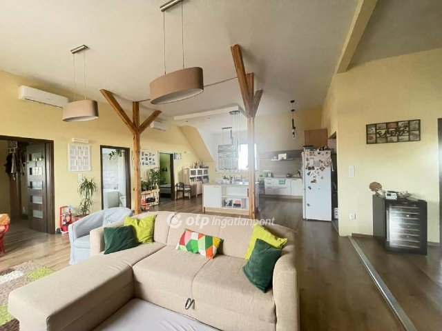 Eladó téglalakás, Budapesten, XVI. kerületben 198 M Ft