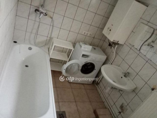 Eladó családi ház, Érden 109.9 M Ft, 6+1 szobás