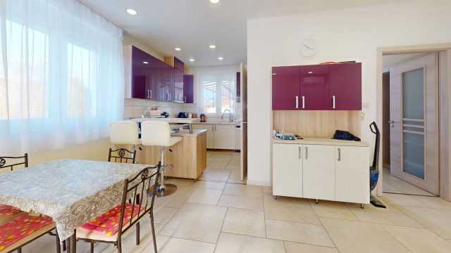 Eladó családi ház, Szombathelyen 134.99 M Ft, 4 szobás