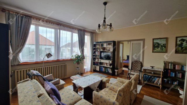 Eladó családi ház, Bábolnán 74.9 M Ft, 5 szobás