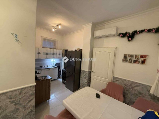 Eladó téglalakás, Mosonmagyaróváron 31.9 M Ft, 2 szobás