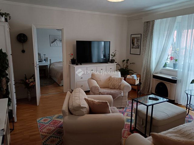 Eladó téglalakás, Pécsett, Keller János utcában 46.9 M Ft