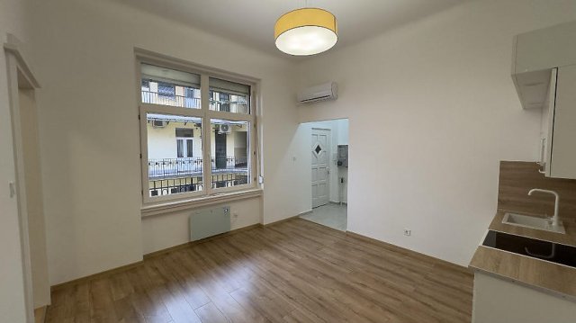 Eladó téglalakás, Budapesten, IX. kerületben, Mester utcában