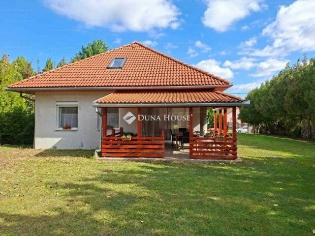 Eladó családi ház, Nagykozáron 104.9 M Ft, 2 szobás