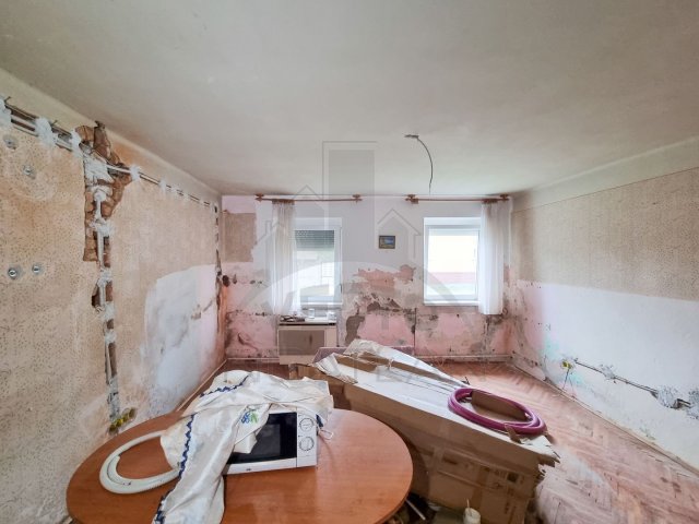 Eladó családi ház, Meggyeskovácsin 17.9 M Ft, 3 szobás