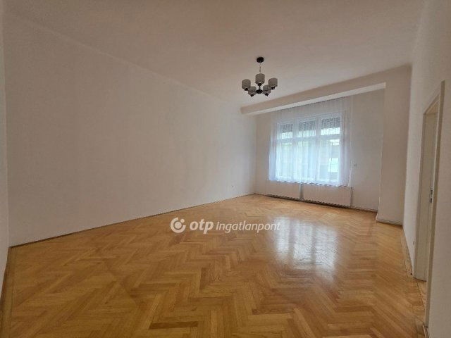 Eladó téglalakás, Budapesten, VIII. kerületben 94 M Ft, 2 szobás