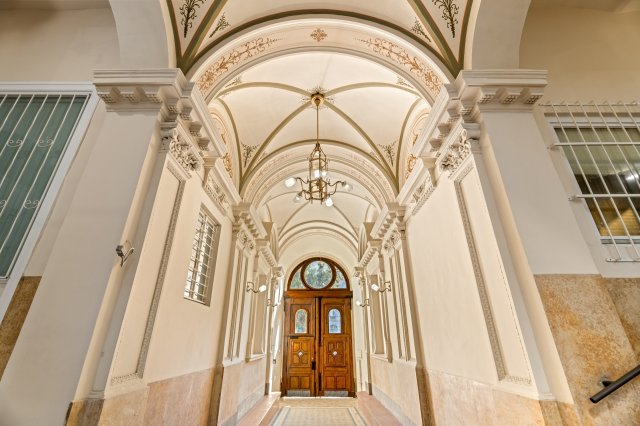 Eladó téglalakás, Budapesten, VI. kerületben, Kodály köröndön