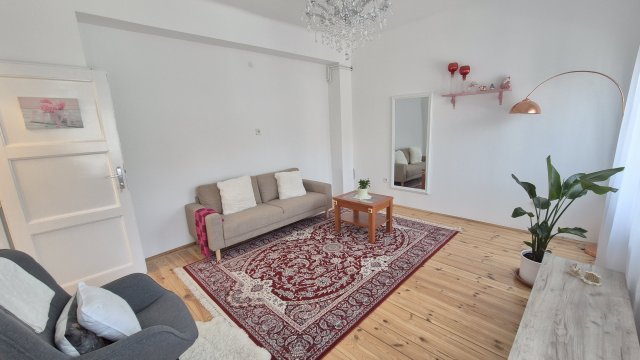 Eladó családi ház, XIII. kerületben, Menyasszony utcában